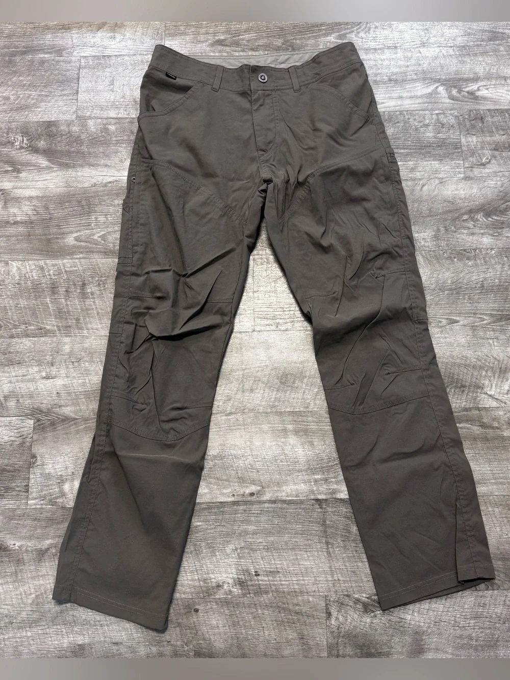 Kuhl Renegade Cargo Pants Khaki Tan Hiking 5120 Mens Sz. 33x32